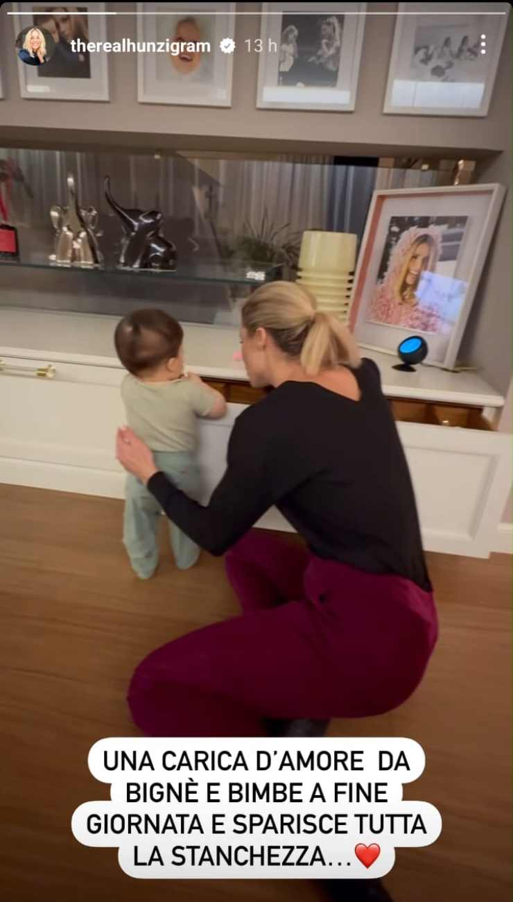 Michelle Hunziker video nipotino dettaglio casa