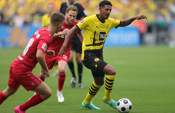 colonia borussia dortmund protesta tifosi