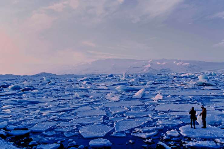 ghiaccio in scioglimento nell'oceano