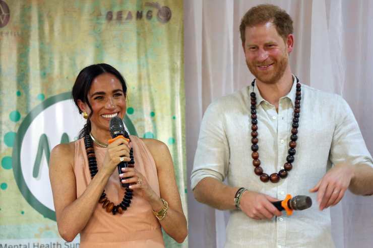 Principe Harry sconvolto dopo ultimo viaggio cos'è successo
