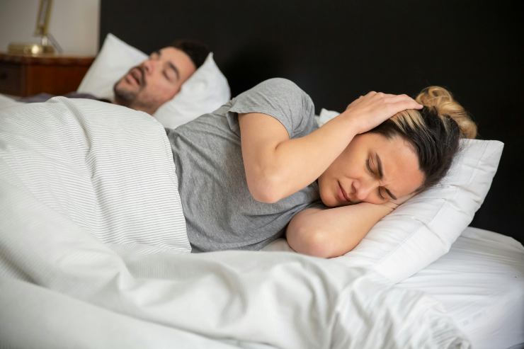 Smettere russare trucco della lingua dormire serenamente