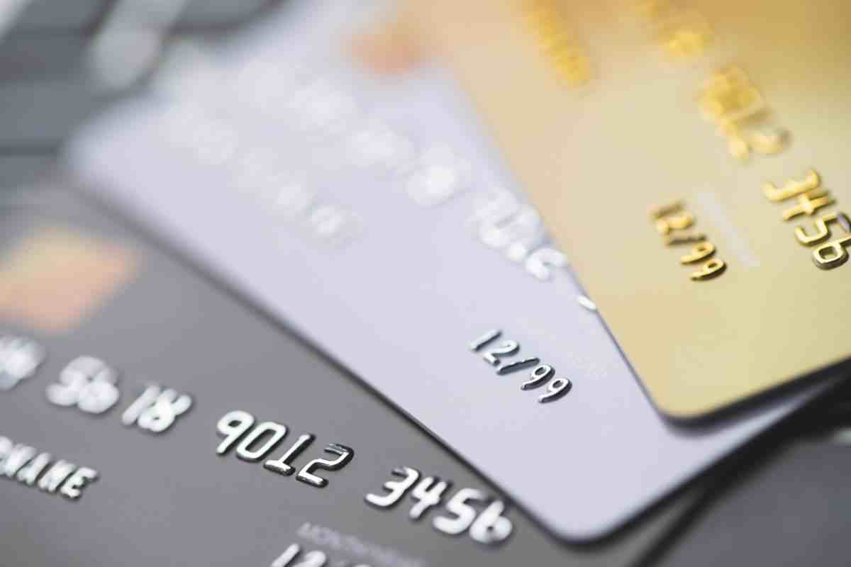 controlli severi sulle carte prepagate