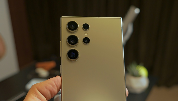 Galaxy S24, il test dimostra che è meglio dell'iPhone 15