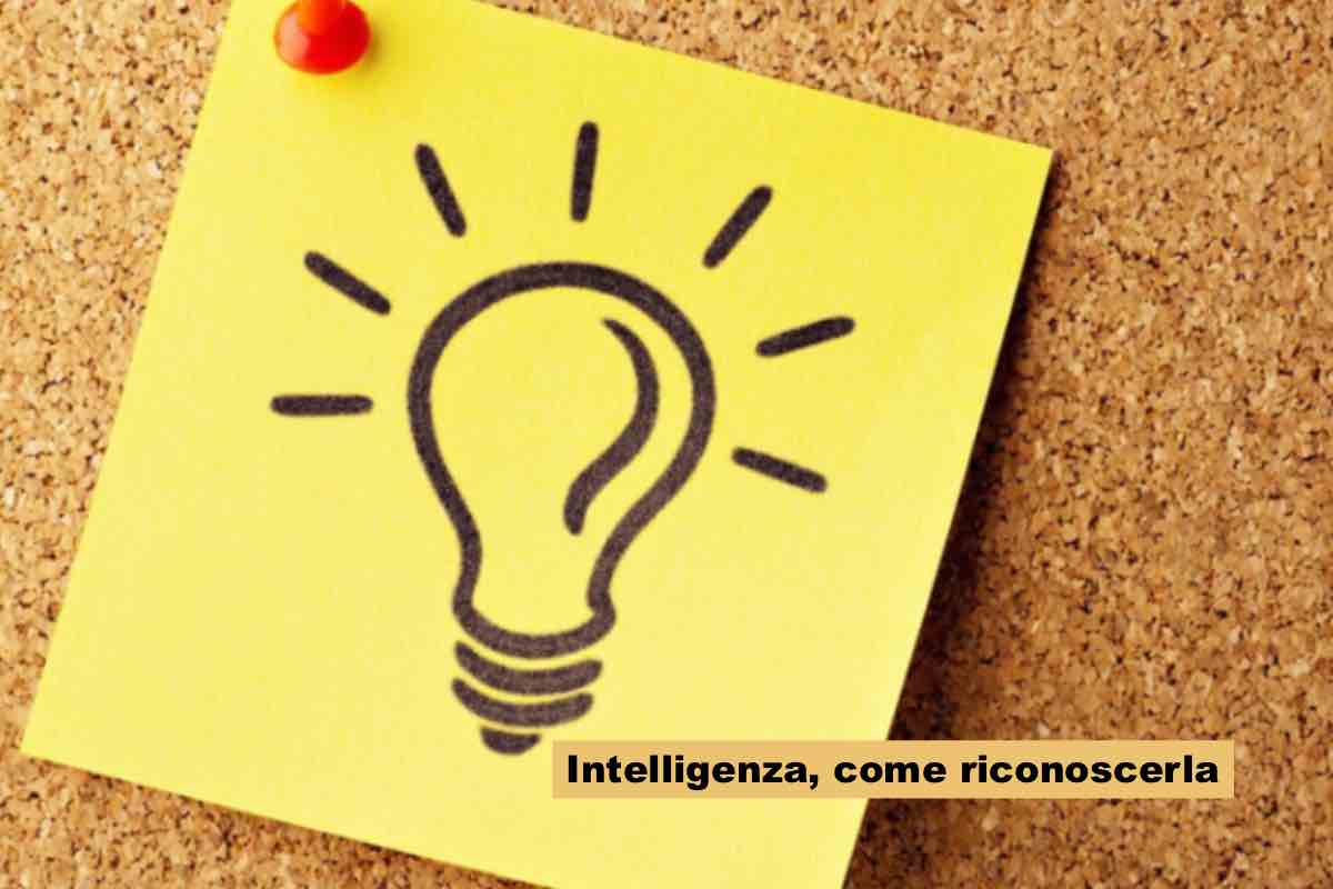 persone intelligenti: si distinguono per queste caratteristiche
