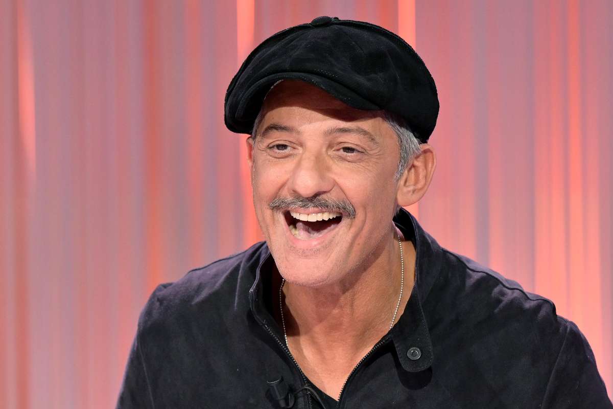 Fiorello irriconoscibile in vacanza